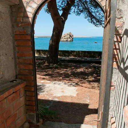 Caldura House *